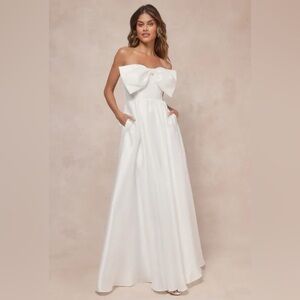 SOLD Lulus Refined Extravagance White Taffeta Bow White Maxi Dress With Pockets